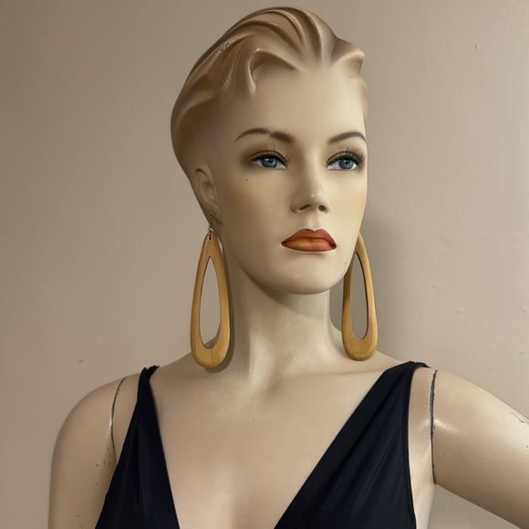 🛑🛑Sold - Natural Wood Dangle Earrings - Picture 12 of 13